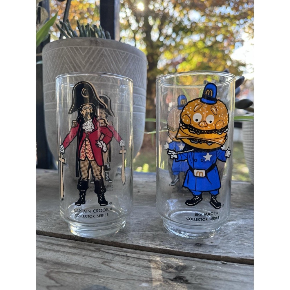 Vintage 1977 Collection Of 2 McDonald's Glasses~Big Mac And Captain Crook